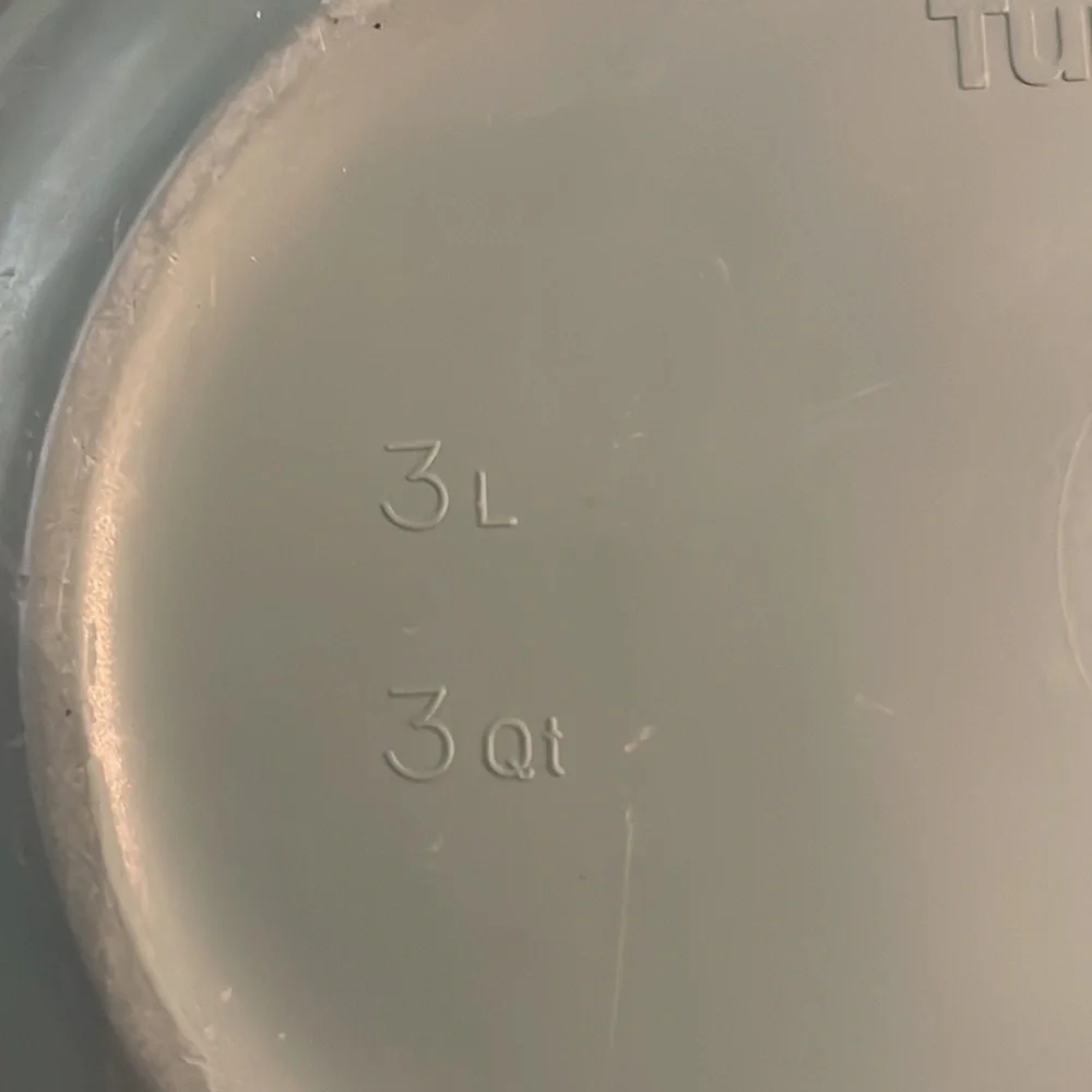 Tupperware - Picture 9 of 10